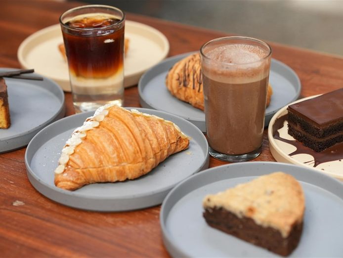 caf-233-for-sale-in-business-park-chattels-only-1