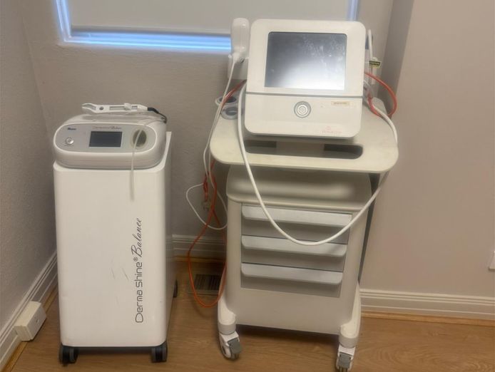 under-offer-medical-amp-cosmetic-clinic-chattels-only-5