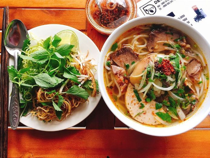beachfront-dumpling-noodle-bar-near-rosebud-for-sale-1