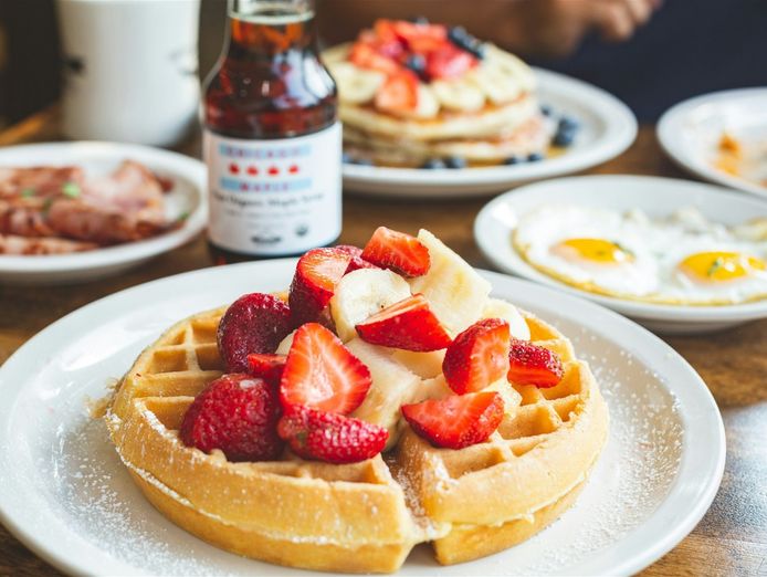 prime-investment-opportunity-busy-burger-amp-cafe-shop-2