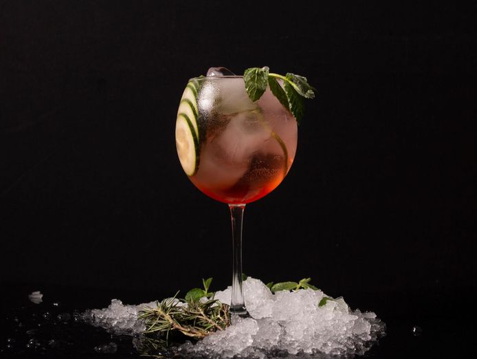 standout-sydney-cocktail-bar-1