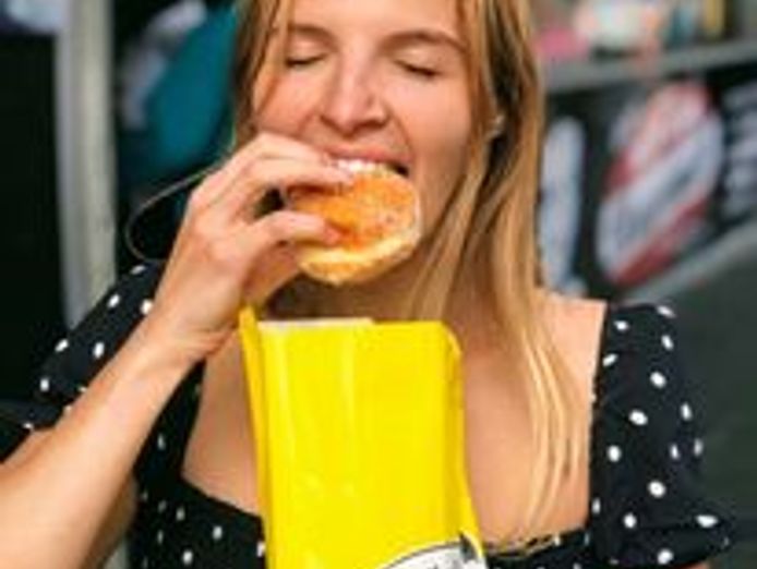 worlds-tastiest-doughnuts-coffee-always-fresh-never-frozen-3