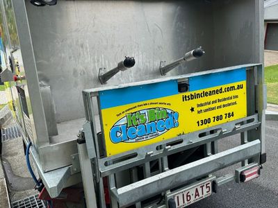 established-bayside-bin-cleaning-business-truck-clients-included-4
