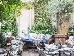 Charming French Restaurant with high sales and cheap rent – A Rare Opportunity