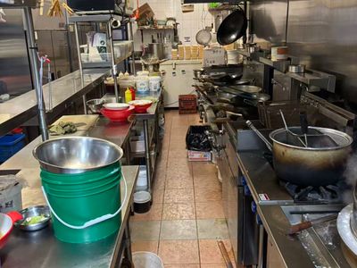 220m-restaurant-over-100-000-month-sales-low-base-rent-only-8-500-month-2