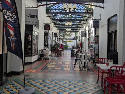 cozy-cafe-gross-annual-sales-over-550k-low-base-rent-at-only-1-230-week-0