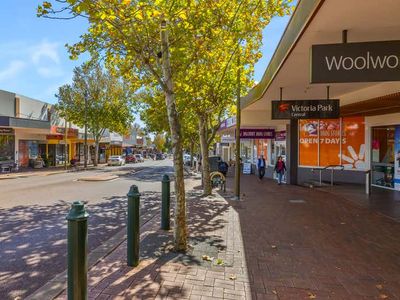 well-established-liquor-asian-grocery-deli-in-the-heart-of-victoria-park-2