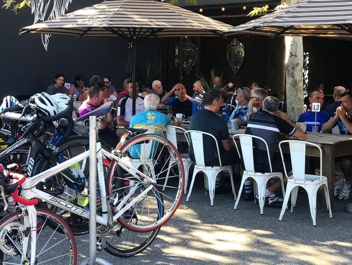 fremantle-cafe-high-turnover-800k-low-rent-premium-equipment-included-0