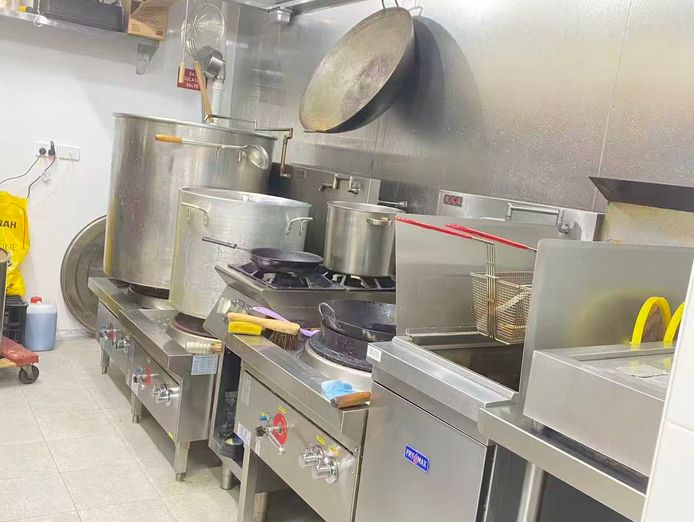 modern-restaurant-with-quality-fit-out-in-belmont-1