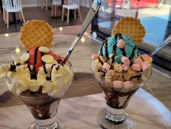 dessert-gelato-ice-cream-shop-sweet-profits-strong-location-1