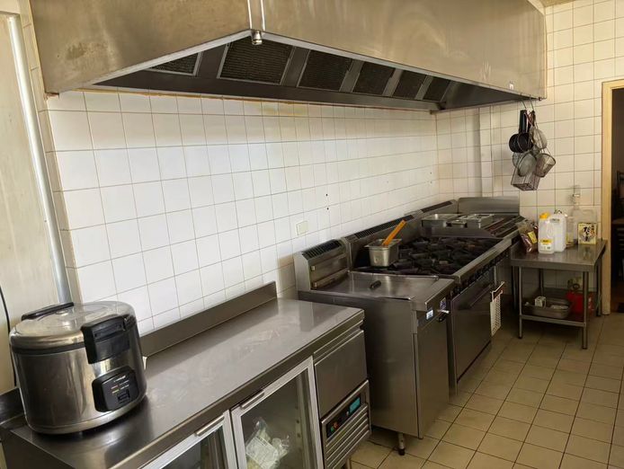 prime-corner-restaurant-opportunity-fully-equipped-ready-to-trade-1