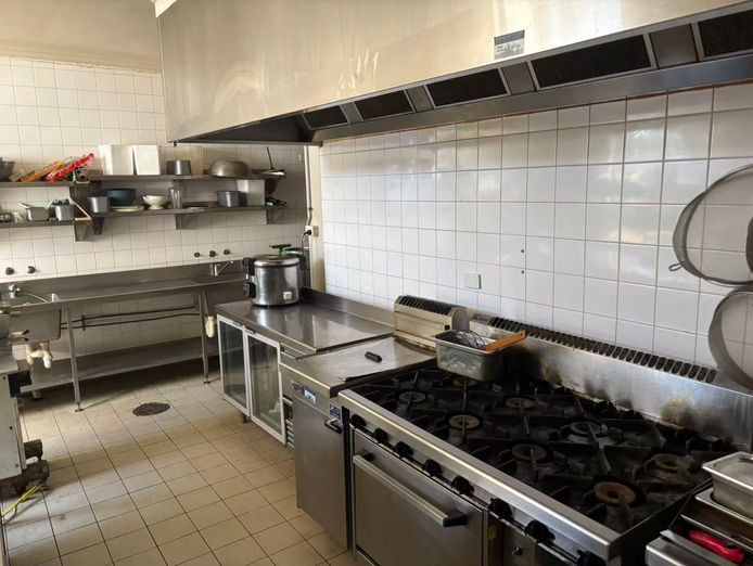 prime-corner-restaurant-opportunity-fully-equipped-ready-to-trade-0