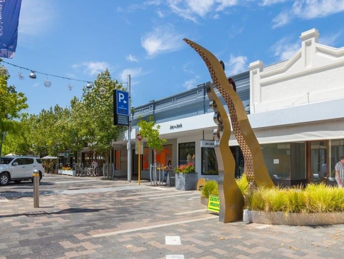 prime-location-restaurant-with-excellent-fitout-in-claremont-1