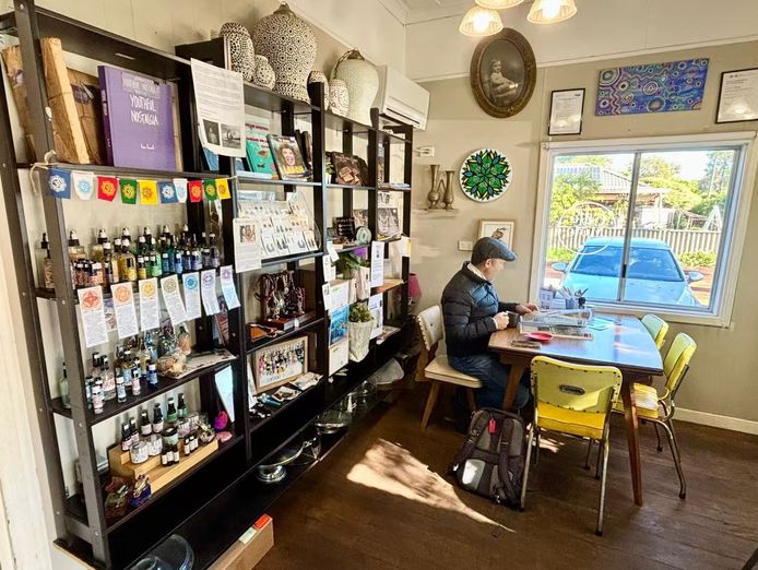 cafe-has-annual-sales-over-900-000-but-no-rent-how-can-this-be-possible-5