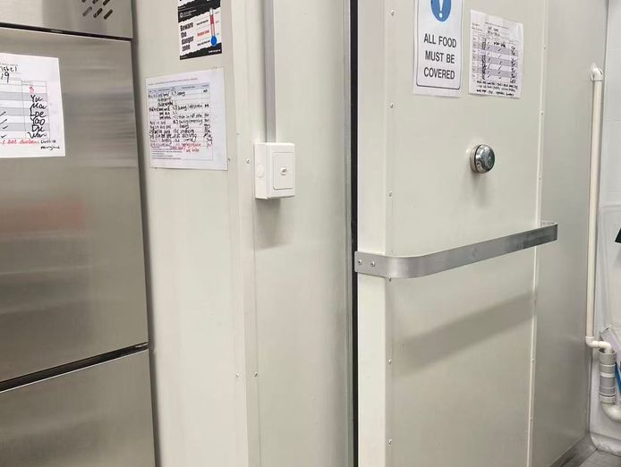 modern-restaurant-with-quality-fit-out-in-belmont-4