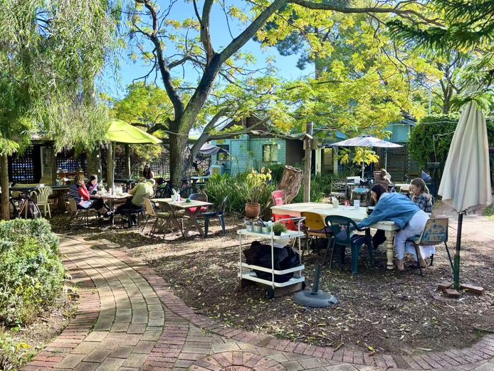 cafe-has-annual-sales-over-900-000-but-no-rent-how-can-this-be-possible-0