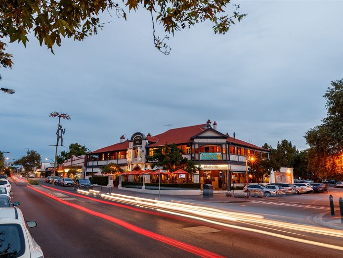 hot-opportunity-on-albany-highway-east-victoria-park-food-strip-2