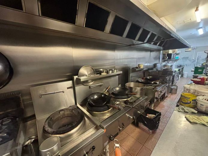 220m-restaurant-over-100-000-month-sales-low-base-rent-only-8-500-month-0