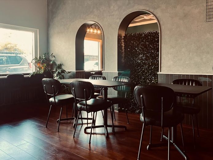 modern-restaurant-in-prime-perth-location-with-low-rent-2
