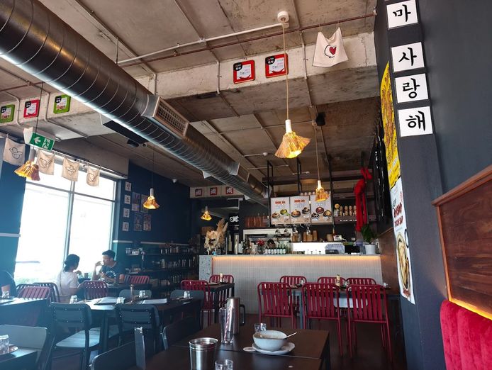 established-1m-revenue-licensed-hospitality-gem-north-perth-0