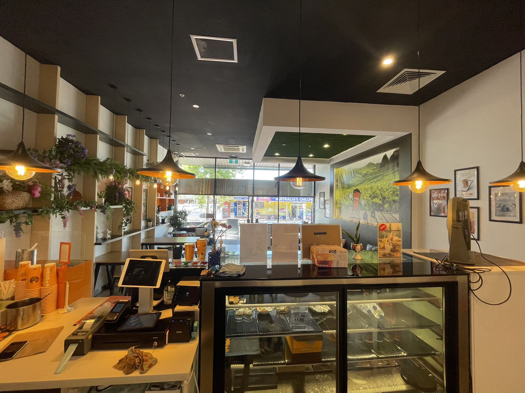 Cafe / Dessert Shop / Bubble Tea opportunity in North Perth in North