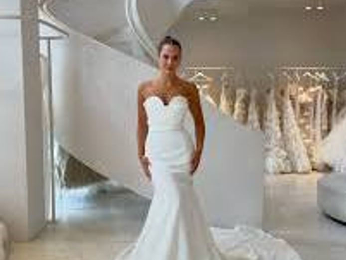 bridal-wedding-gowns-international-designers-est-20-years-2