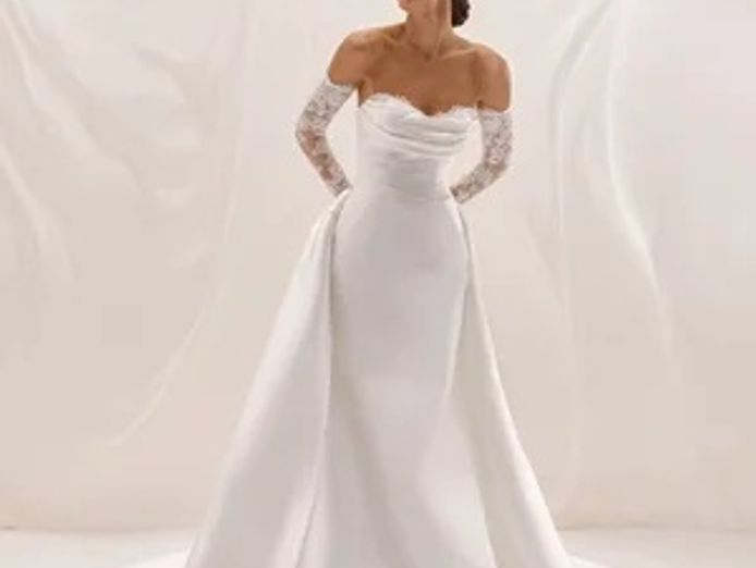 bridal-wedding-gowns-international-designers-est-20-years-0