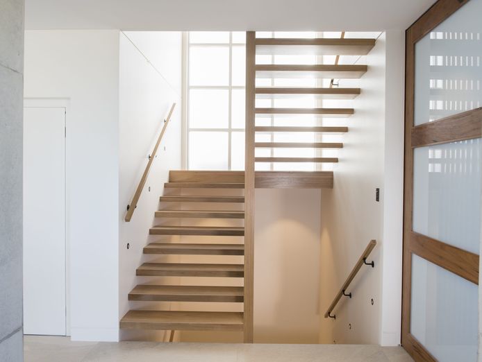 manufacture-and-installation-of-custom-built-staircases-and-balustrades-0