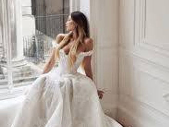 bridal-wedding-gowns-international-designers-est-20-years-1