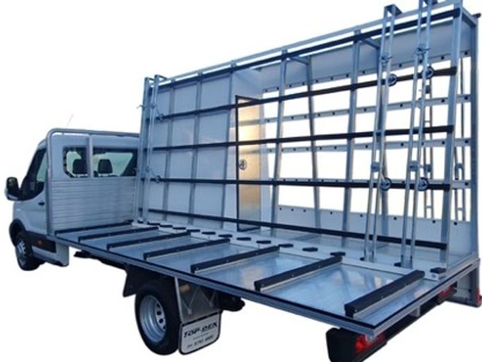design-and-build-custom-glass-truck-bodies-and-racks-1