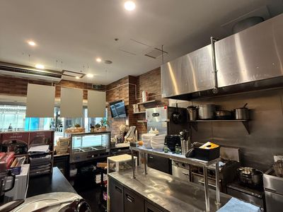 prime-adelaide-cbd-area-high-traffic-restaurant-and-take-away-food-shop-2
