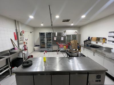 fully-fitted-takeaway-restaurant-for-sale-lease-takeover-salisbury-downs-5