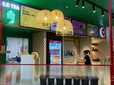 restaurant-in-a-foodcourt-busy-shopping-centre-in-salisbury-downs-1