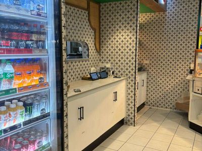 restaurant-in-a-foodcourt-busy-shopping-centre-in-salisbury-downs-4
