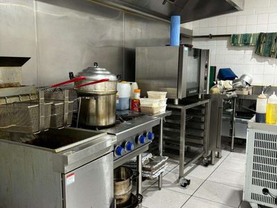 restaurant-in-a-foodcourt-busy-shopping-centre-in-salisbury-downs-7