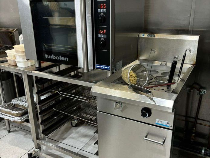 fully-fitted-takeaway-kitchen-for-sale-lease-takeover-salisbury-downs-1