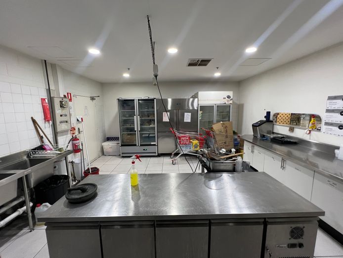 fully-fitted-takeaway-restaurant-for-sale-lease-takeover-salisbury-downs-5