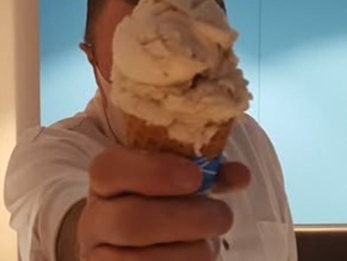 ice-cream-franchise-popular-bayside-location-0