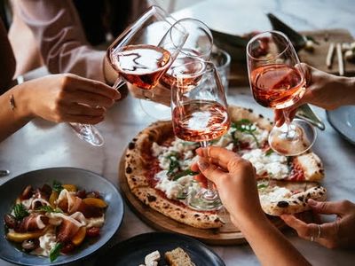 a-piece-of-swan-hill-history-established-restaurant-pizza-parlour-0