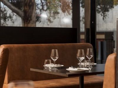 urgent-sale-fully-equipped-italian-restaurant-bar-under-management-3
