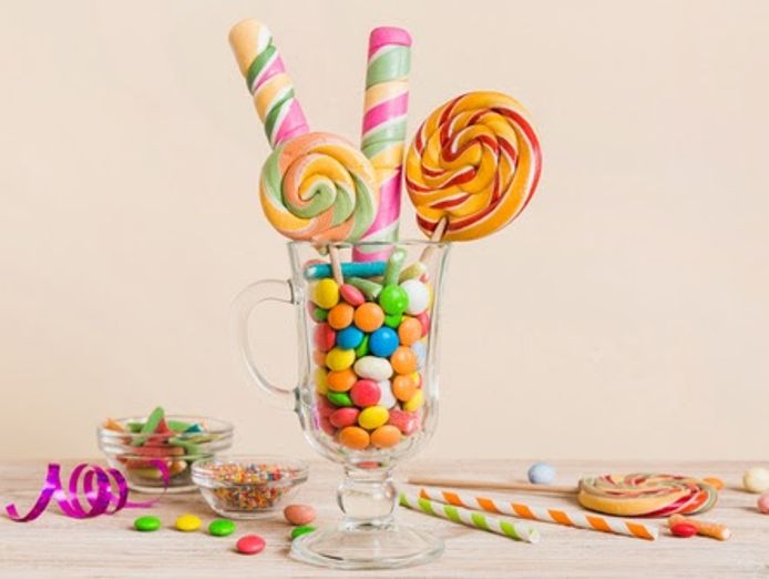 beautiful-dessert-gelato-cafe-opportunity-walk-in-walk-out-setup-0