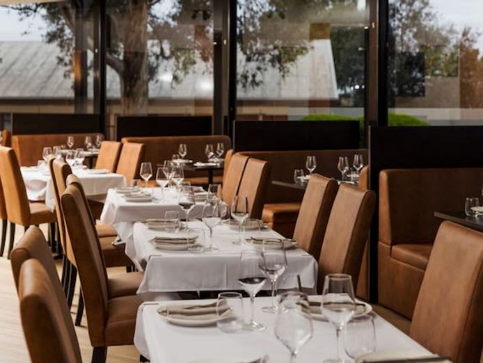 urgent-sale-fully-equipped-italian-restaurant-bar-under-management-1