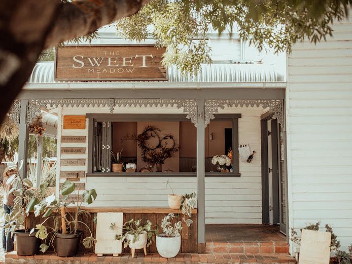 echuca-cafe-with-strong-brand-lease-ideal-lifestyle-or-investor-buy-0