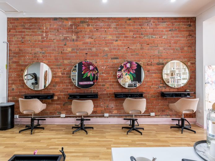 hair-salon-with-busy-main-road-location-in-northcote-for-sale-3