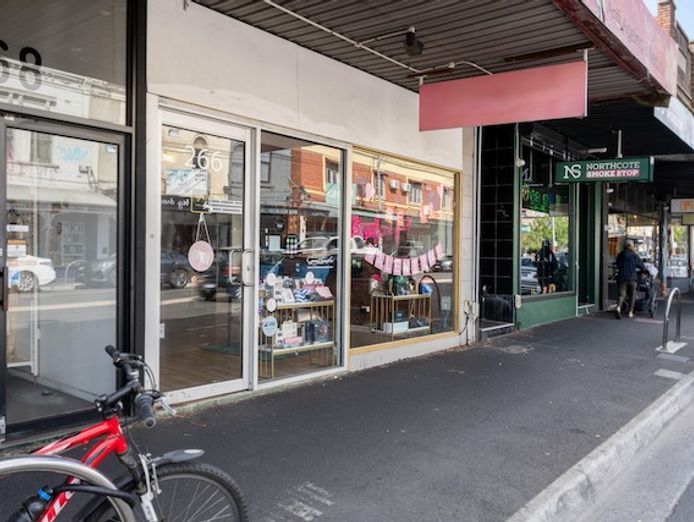 hair-salon-with-busy-main-road-location-in-northcote-for-sale-4