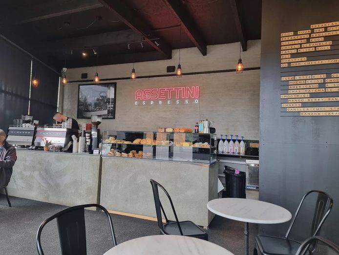 rare-28-000-malvern-east-cafe-site-with-residence-garage-multi-use-potential-0