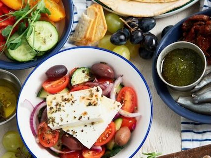 modern-mediterranean-restaurant-16-000-18-000-per-week-0