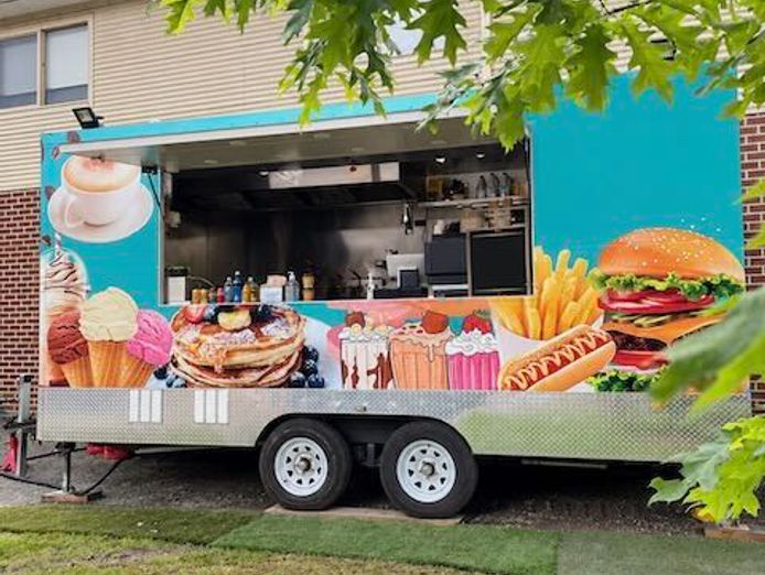 mobile-food-trailer-fantastic-opportunity-0