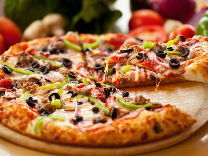 established-pizza-restaurant-hume-region-averaging-7-500-per-week-0