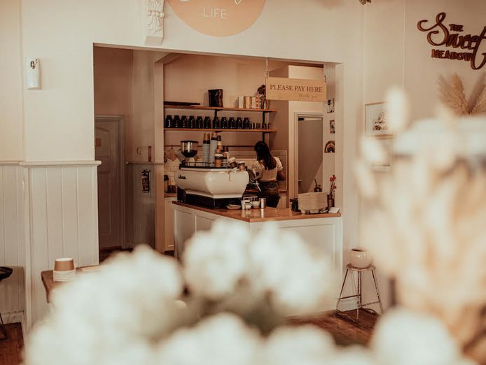 echuca-cafe-with-strong-brand-lease-ideal-lifestyle-or-investor-buy-2